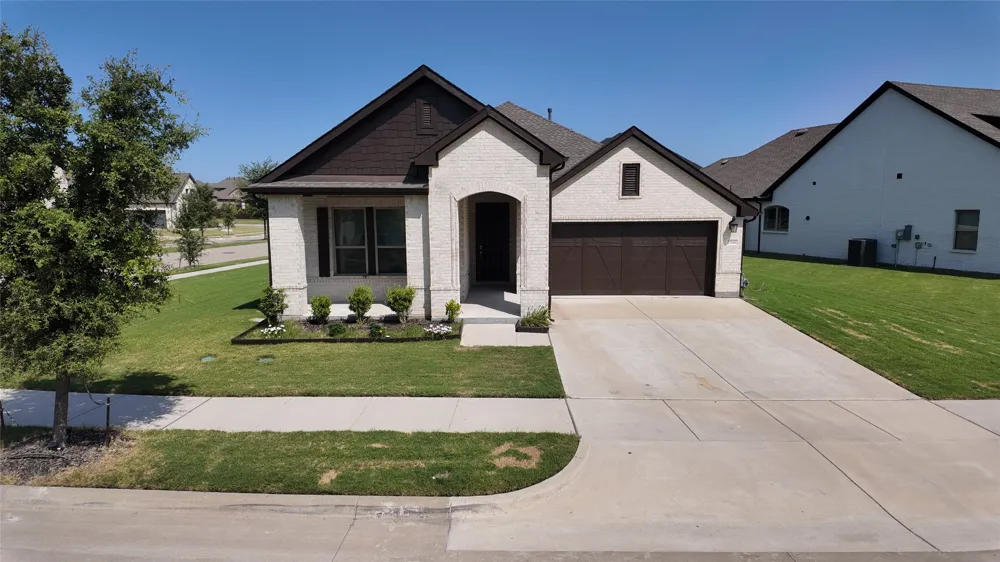 2900 Bluff Creek Drive Mansfield, TX 76063