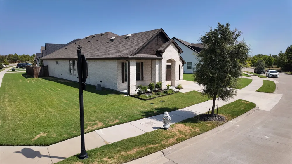 2900 Bluff Creek Drive Mansfield, TX 76063