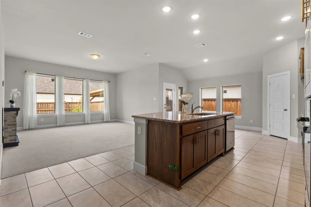 2900 Bluff Creek Drive Mansfield, TX 76063