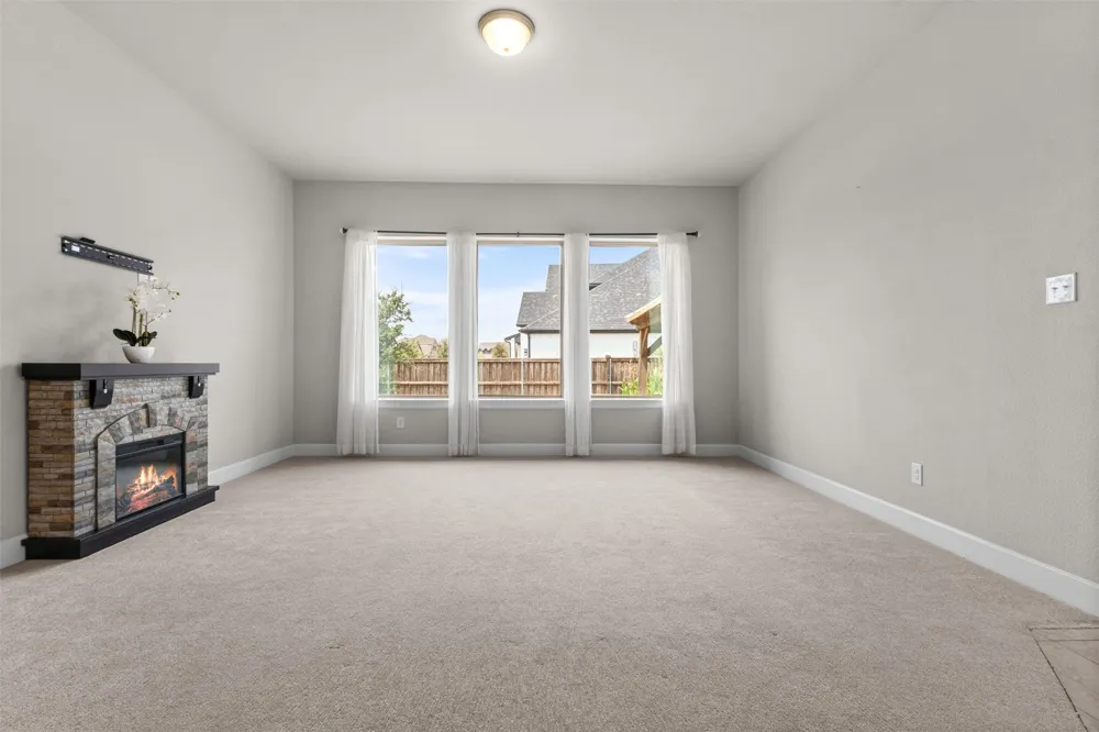 2900 Bluff Creek Drive Mansfield, TX 76063