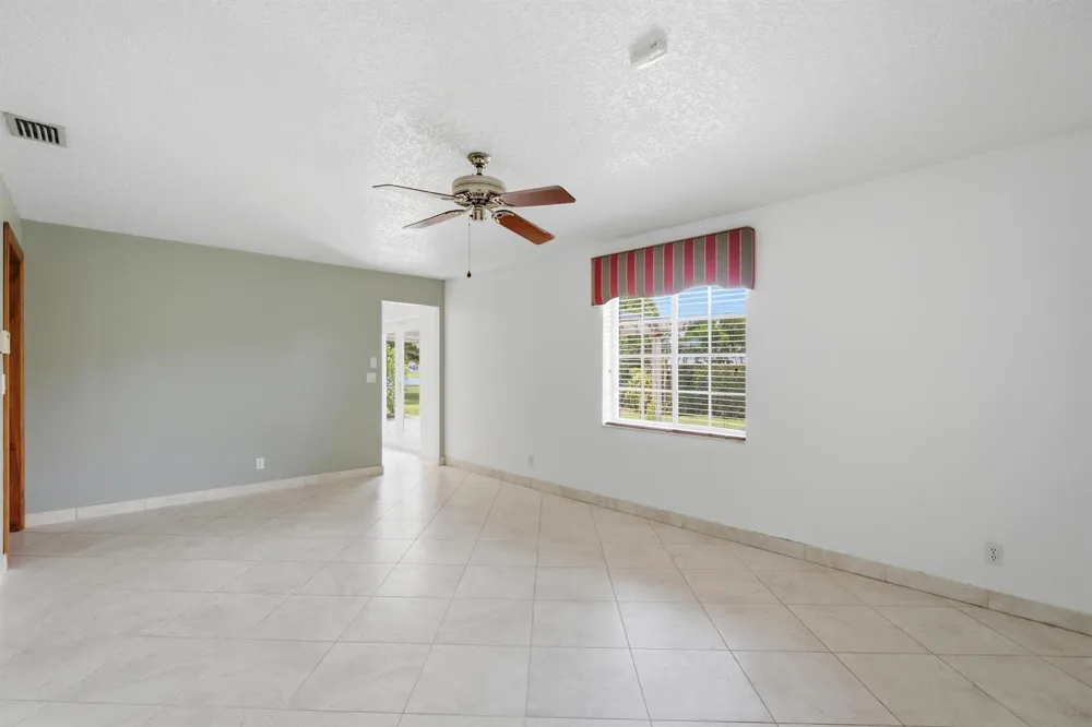 4778 Blue Pine Circle Lake Worth, FL 33463