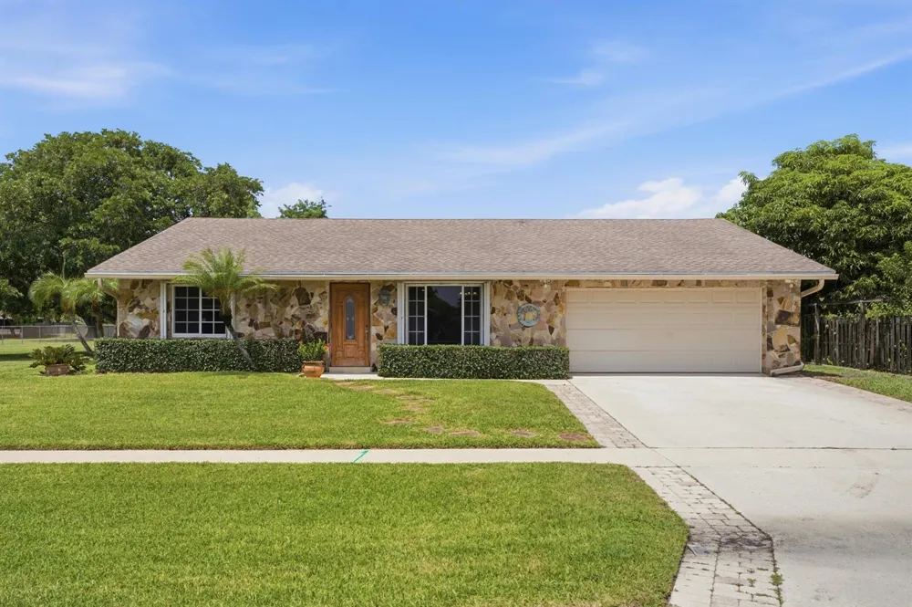 4778 Blue Pine Circle Lake Worth, FL 33463