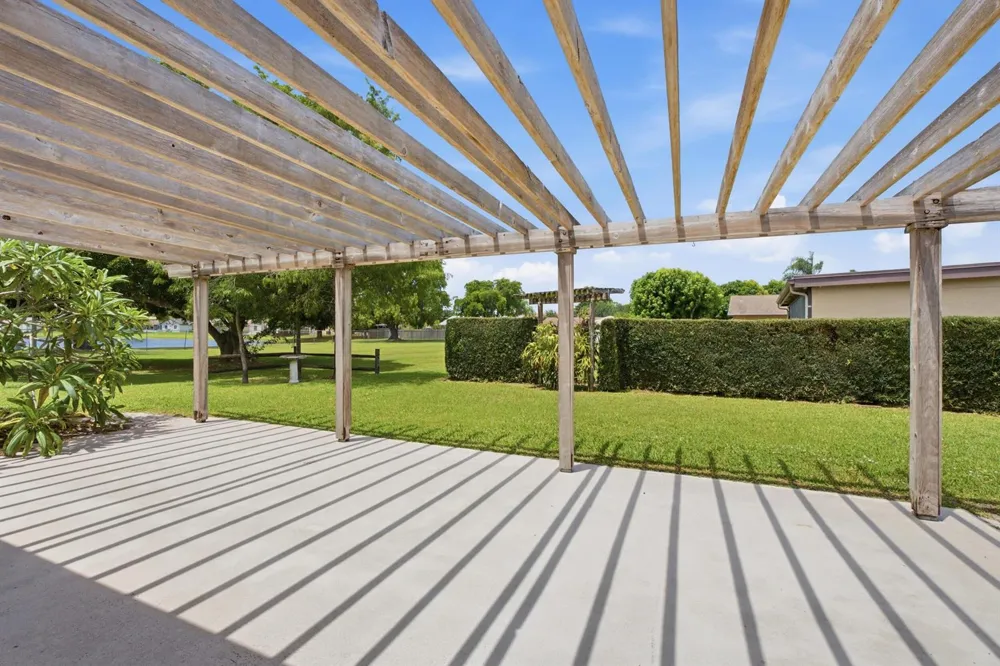 4778 Blue Pine Circle Lake Worth, FL 33463