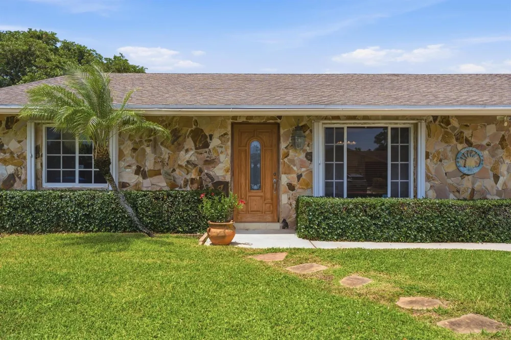 4778 Blue Pine Circle Lake Worth, FL 33463