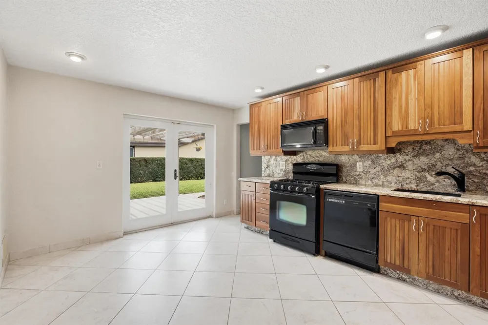 4778 Blue Pine Circle Lake Worth, FL 33463
