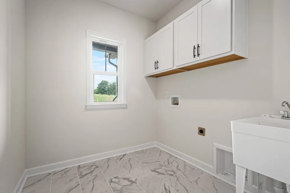 1933 Hildebrand Lane Columbia, TN 38401