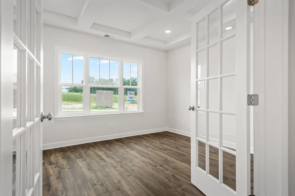 1933 Hildebrand Lane Columbia, TN 38401