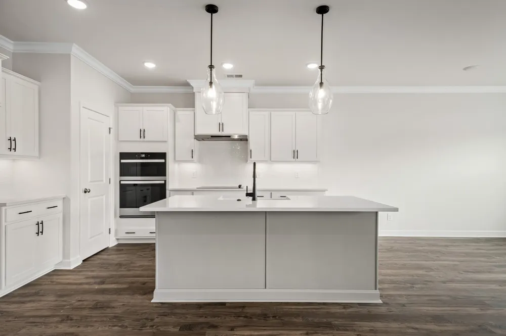 1933 Hildebrand Lane Columbia, TN 38401