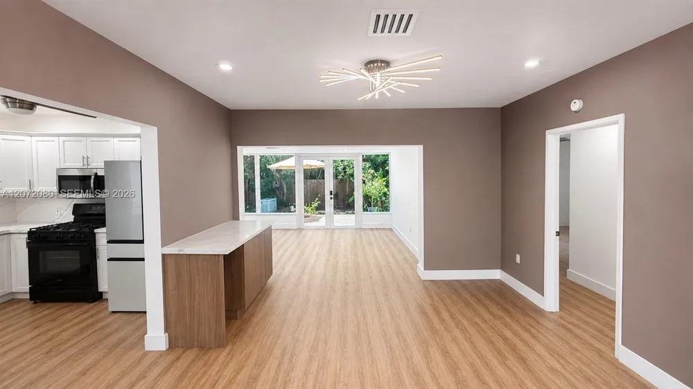 8819 Dickens Ave Surfside, FL 33154