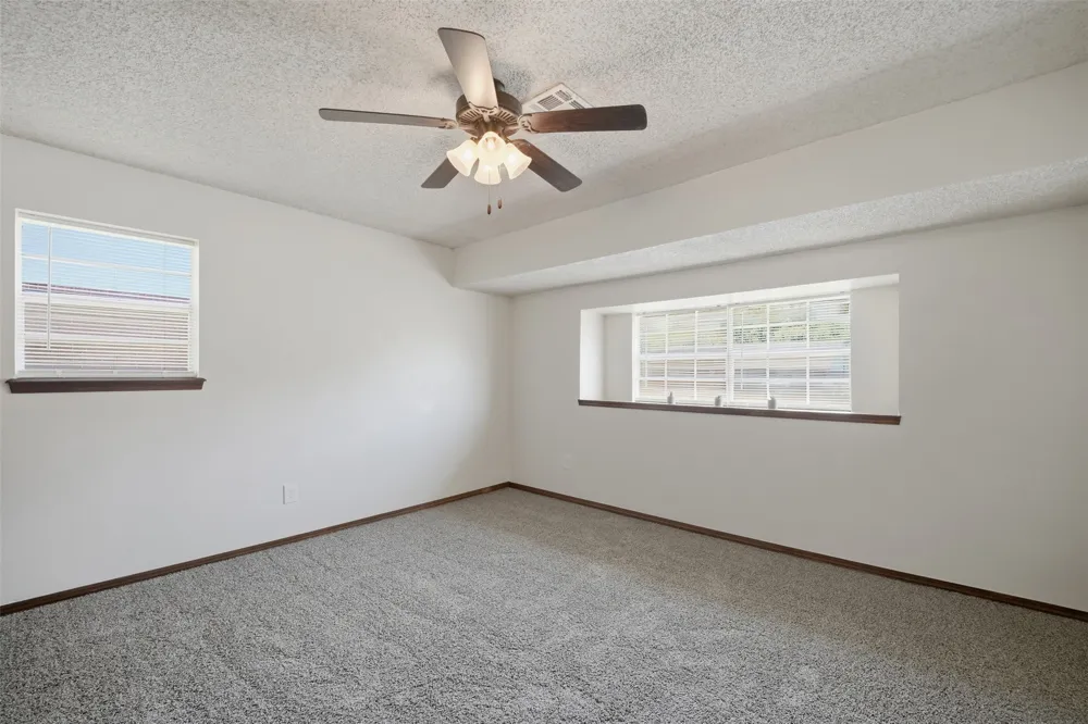 926 Charles Ada, OK 74820