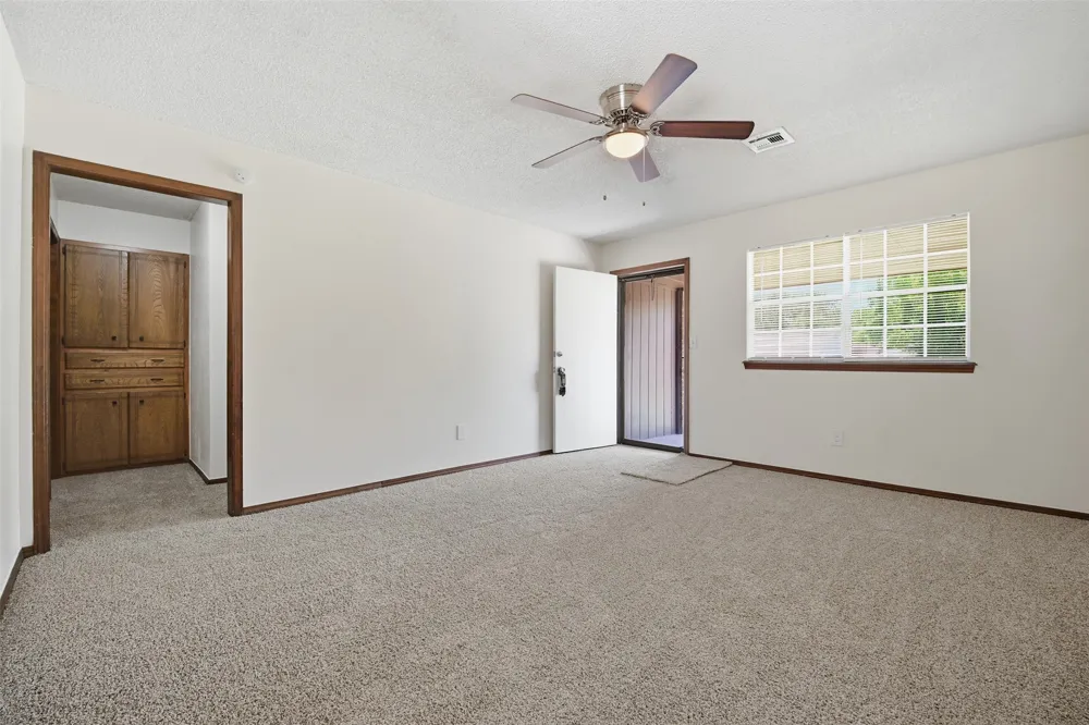 926 Charles Ada, OK 74820