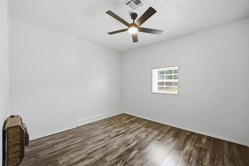 926 Charles Ada, OK 74820
