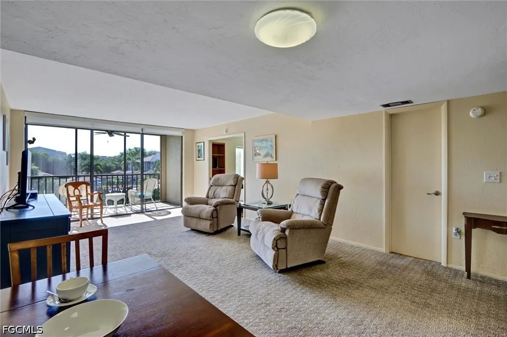 Steamboat Bend #303 Fort Myers, FL 33919