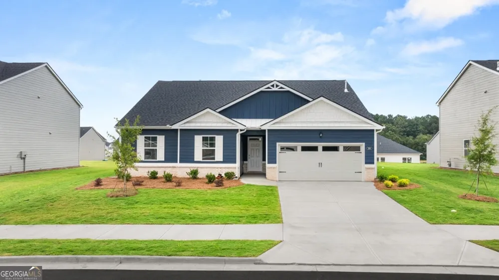 254 Defilippe DR Statham, GA 30666