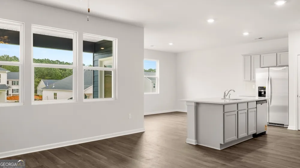 254 Defilippe DR Statham, GA 30666