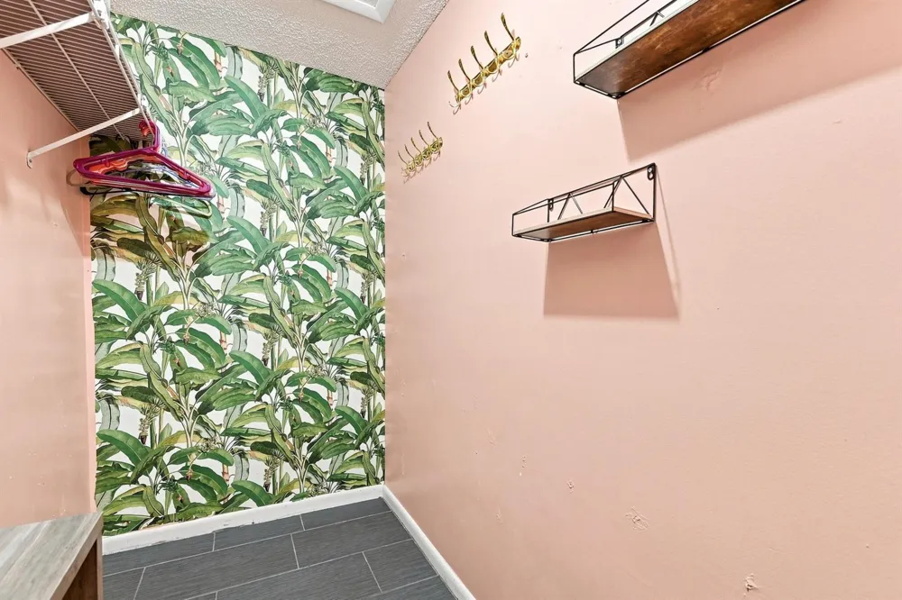 2016 SW 82nd Avenue Davie, FL 33324