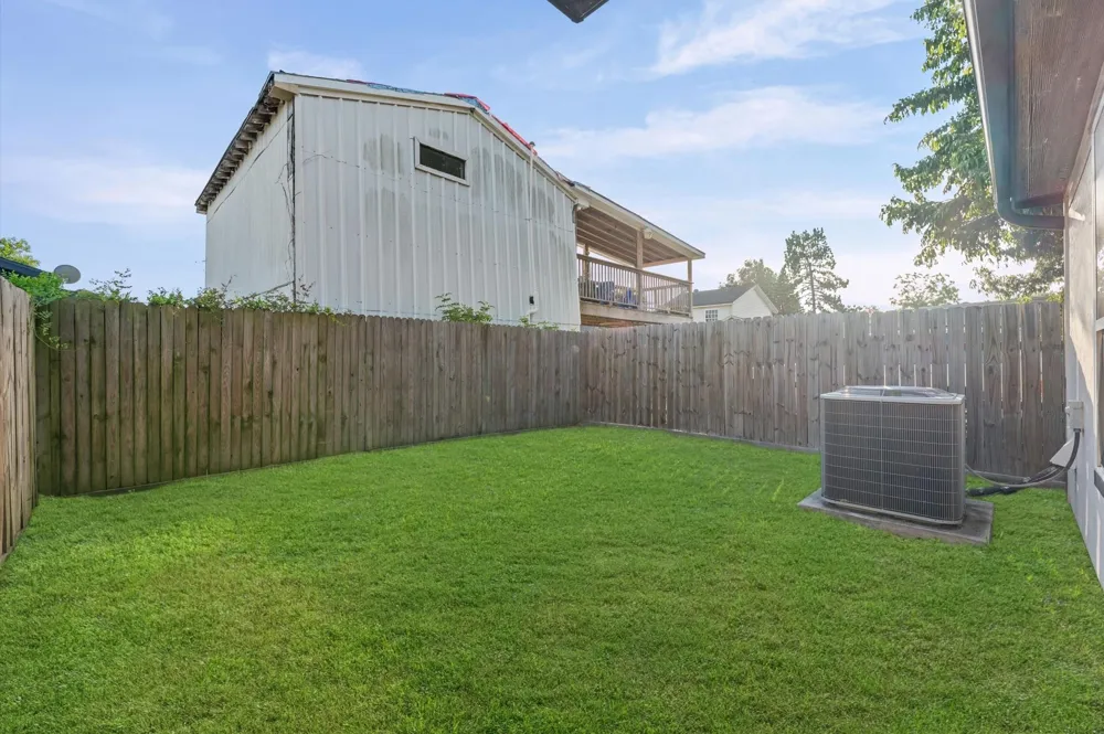 7318 Avenue J Houston, TX 77011