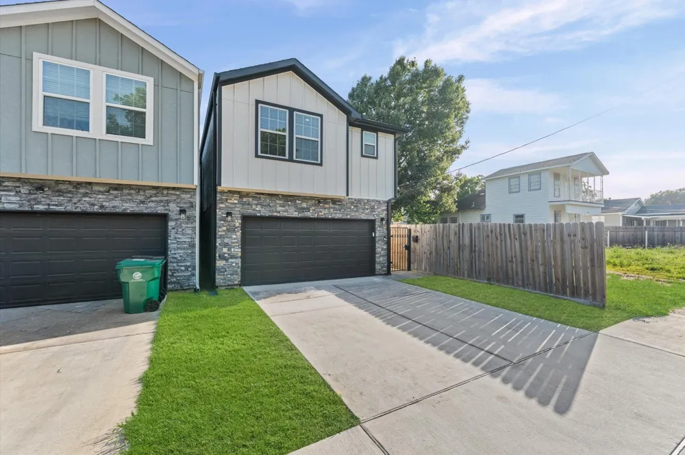 7318 Avenue J Houston, TX 77011