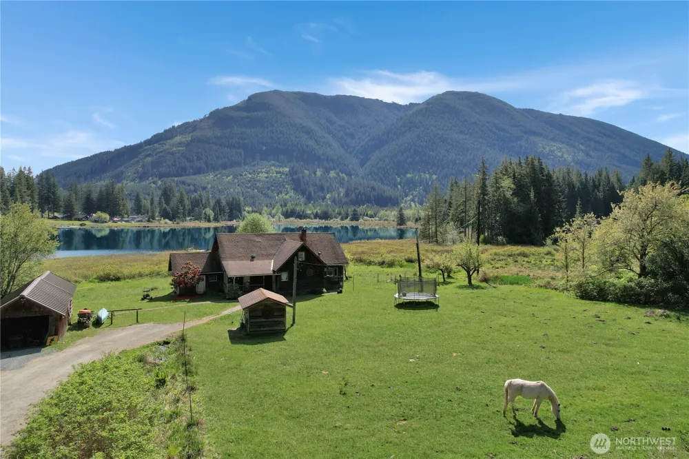27525 W Lake Riley Road Arlington, WA 98223