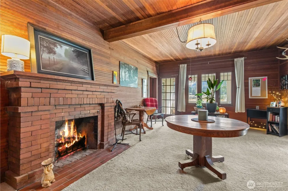 27525 W Lake Riley Road Arlington, WA 98223