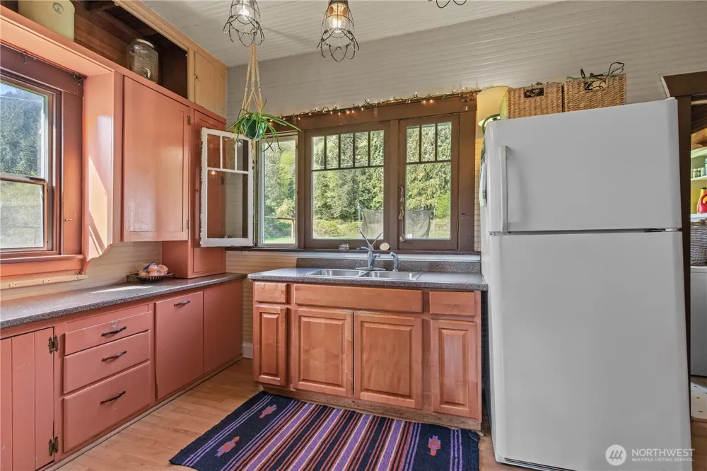 27525 W Lake Riley Road Arlington, WA 98223