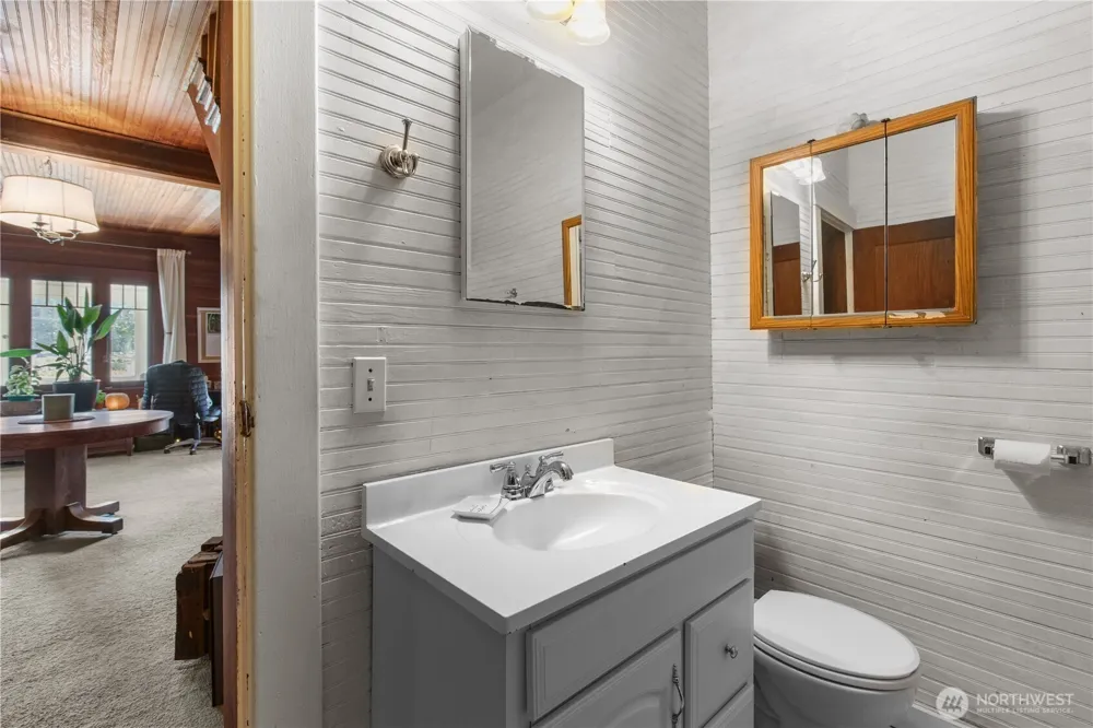 27525 W Lake Riley Road Arlington, WA 98223