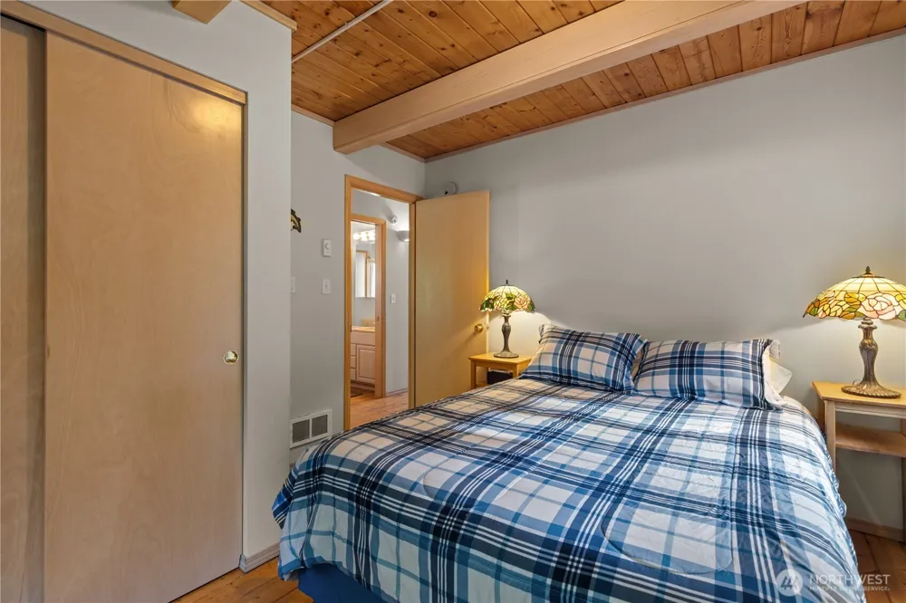 27525 W Lake Riley Road Arlington, WA 98223