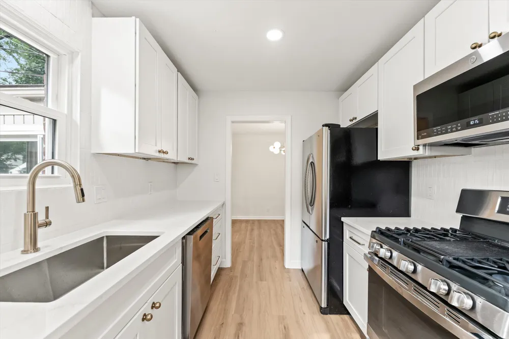 14041 Vernon Street Oak Park, MI 48237