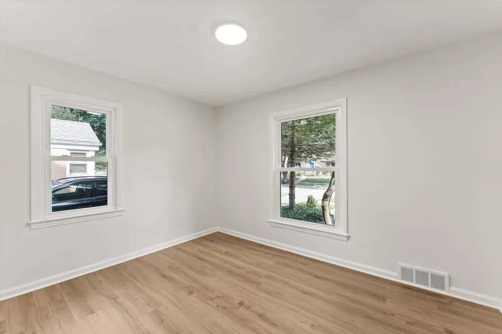 14041 Vernon Street Oak Park, MI 48237
