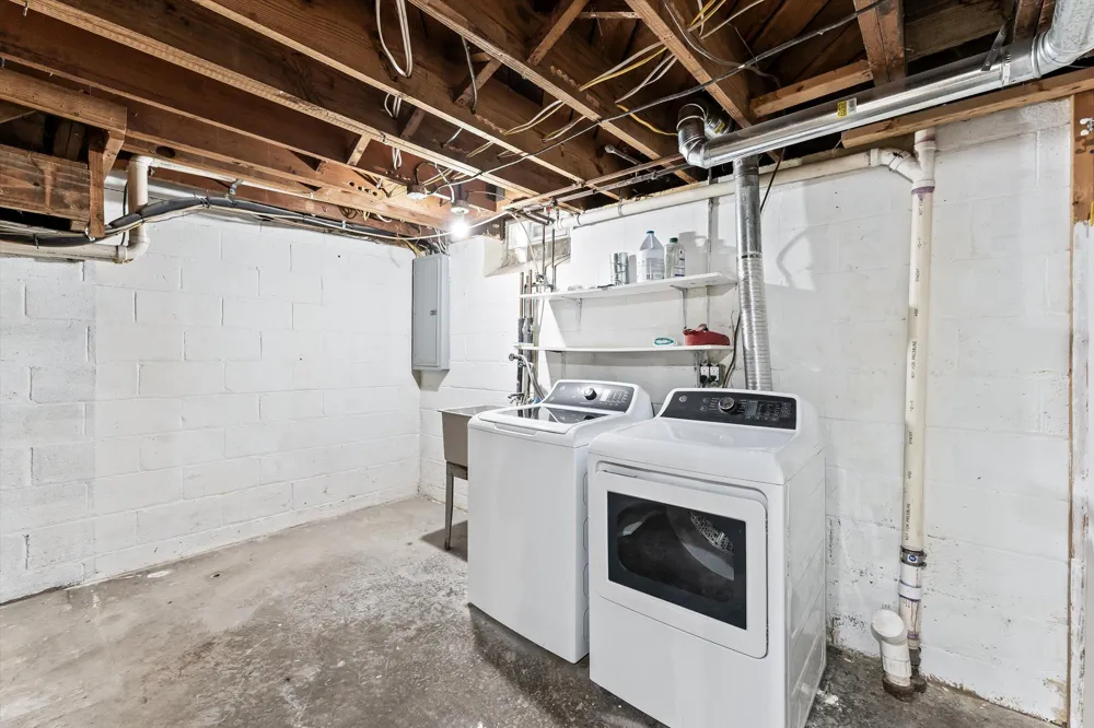 14041 Vernon Street Oak Park, MI 48237