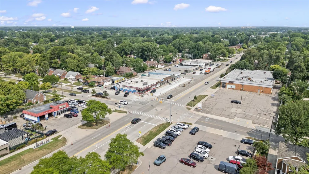 14041 Vernon Street Oak Park, MI 48237