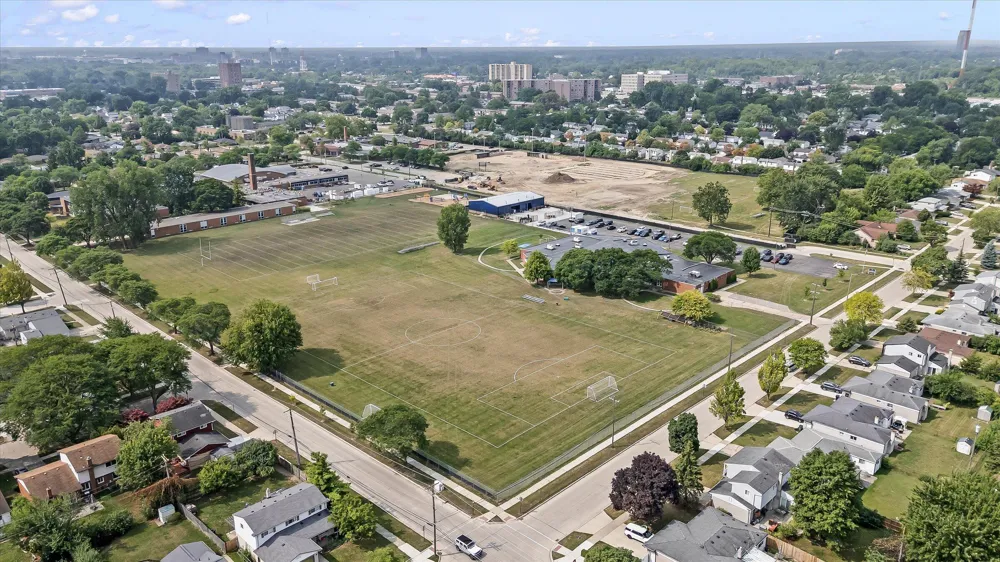 14041 Vernon Street Oak Park, MI 48237