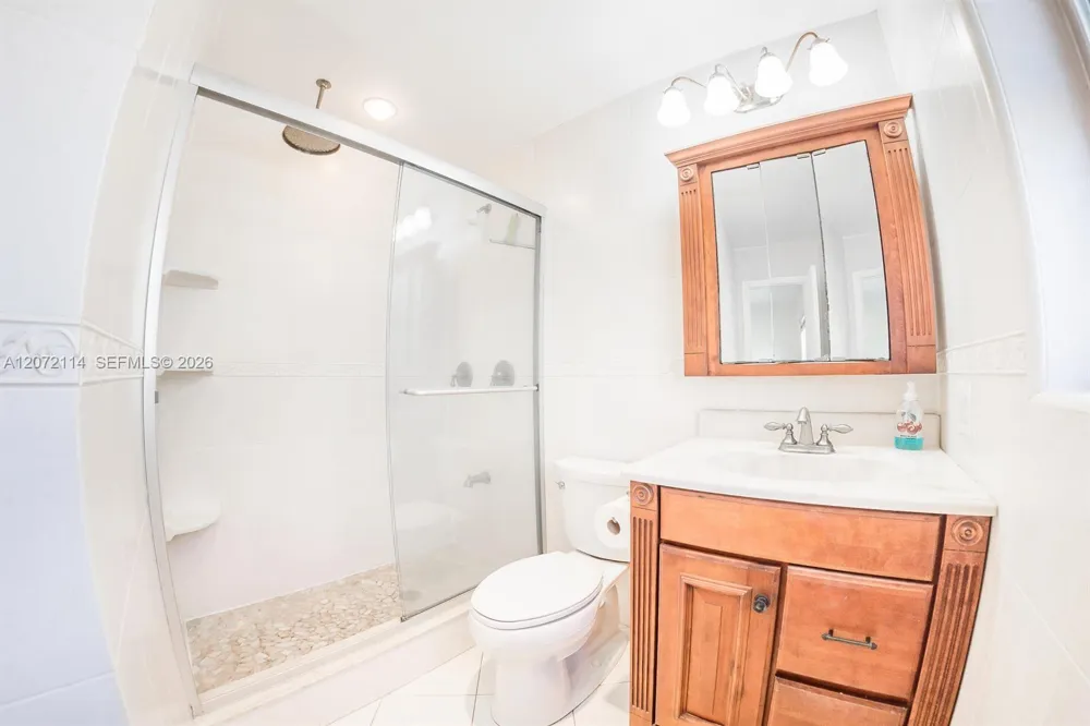 344 SW 1st St #6 Pompano Beach, FL 33060