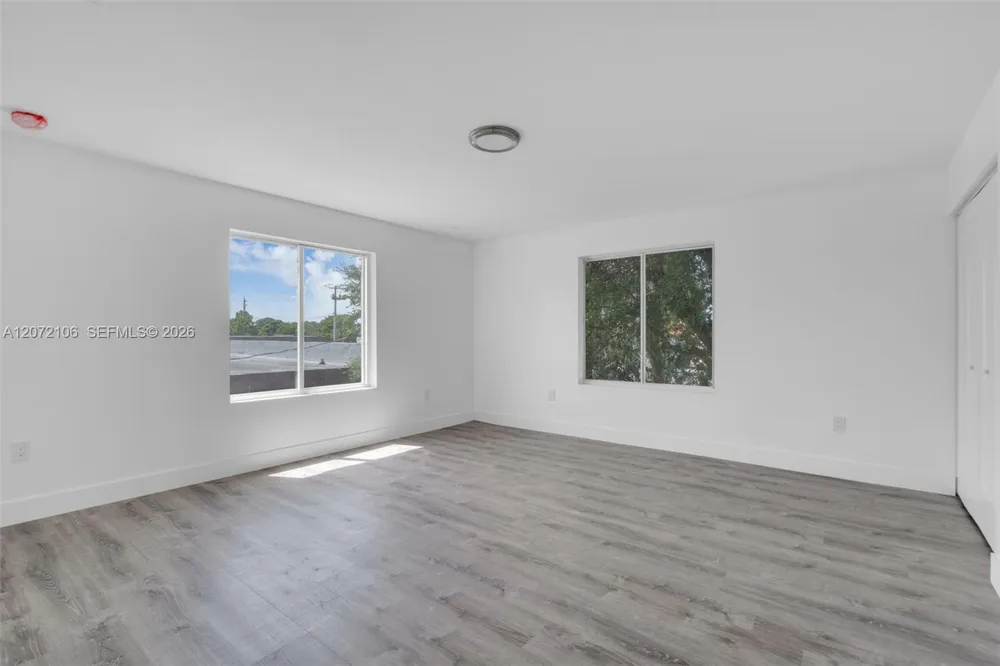 1627 NW 40th St Miami, FL 33142