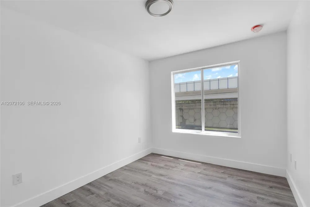 1627 NW 40th St Miami, FL 33142
