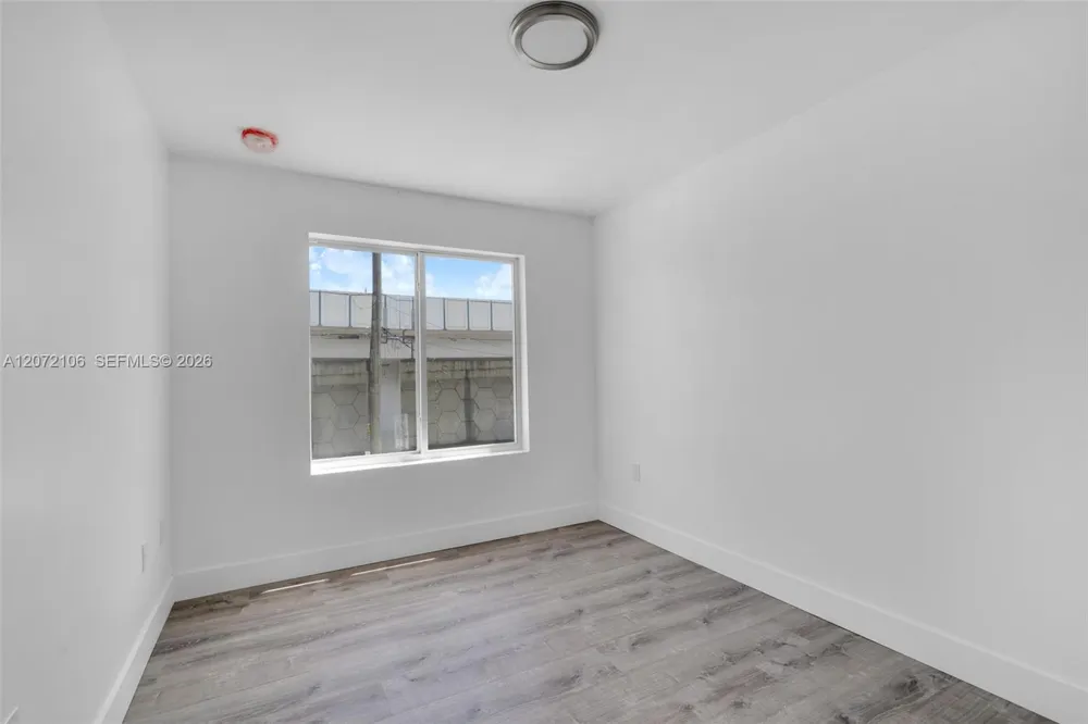 1627 NW 40th St Miami, FL 33142