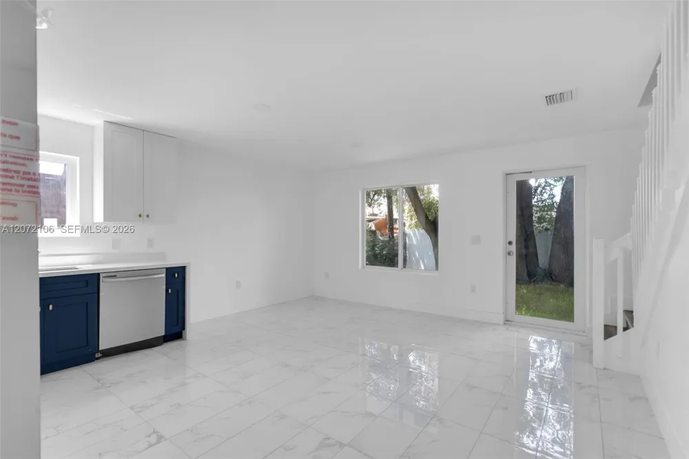 1627 NW 40th St Miami, FL 33142