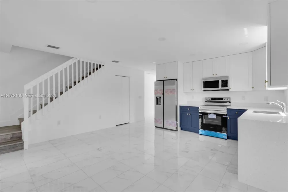 1627 NW 40th St Miami, FL 33142