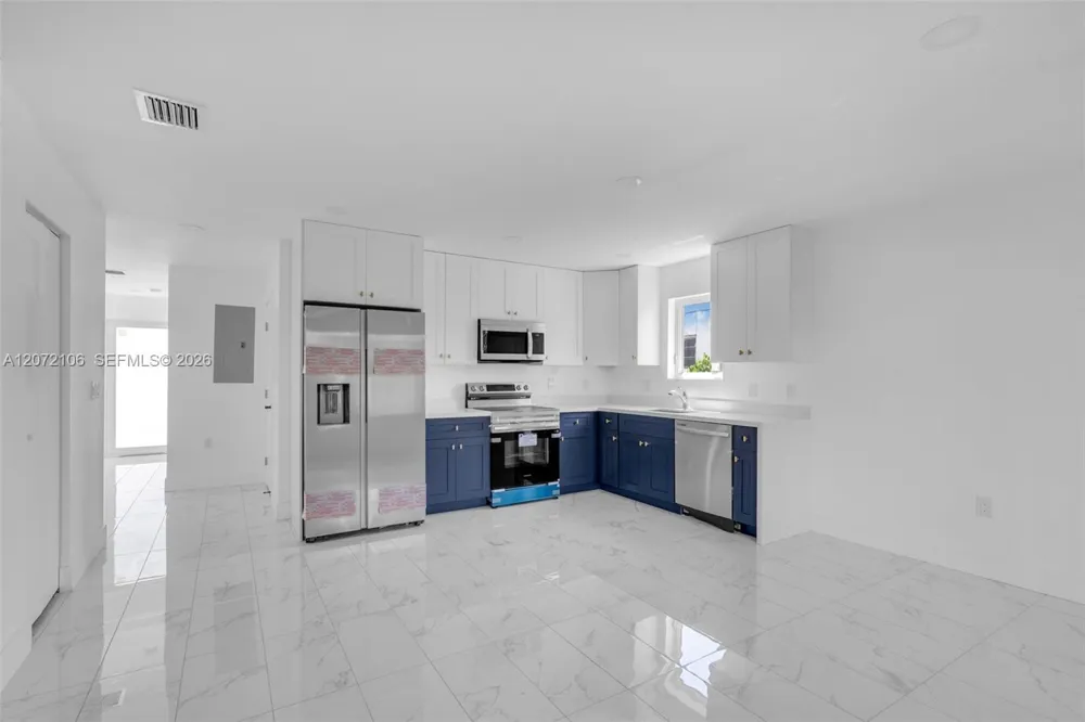 1627 NW 40th St Miami, FL 33142