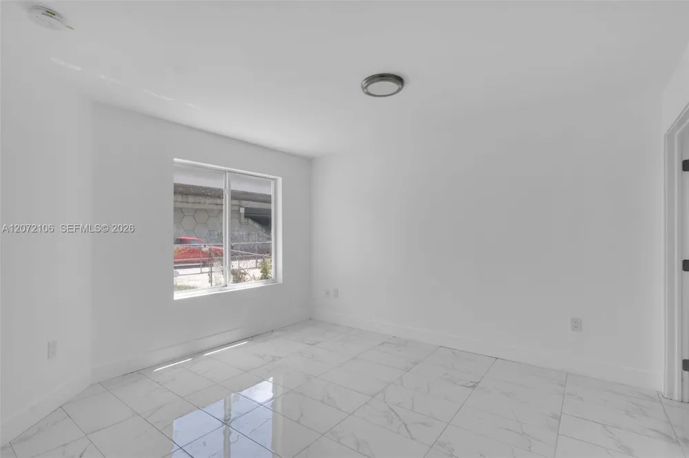 1627 NW 40th St Miami, FL 33142