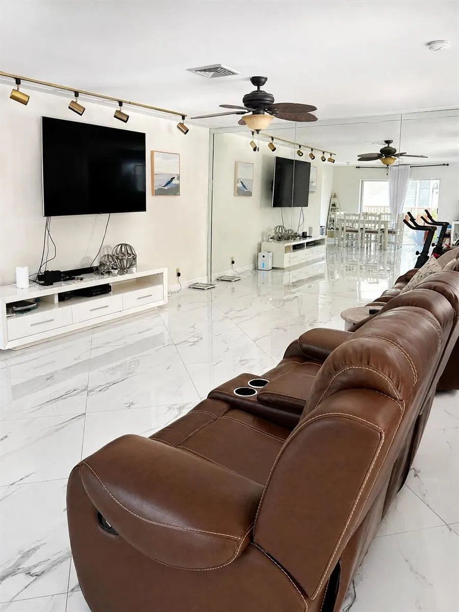 2644 NW 84TH AVENUE Coral Springs, FL 33065