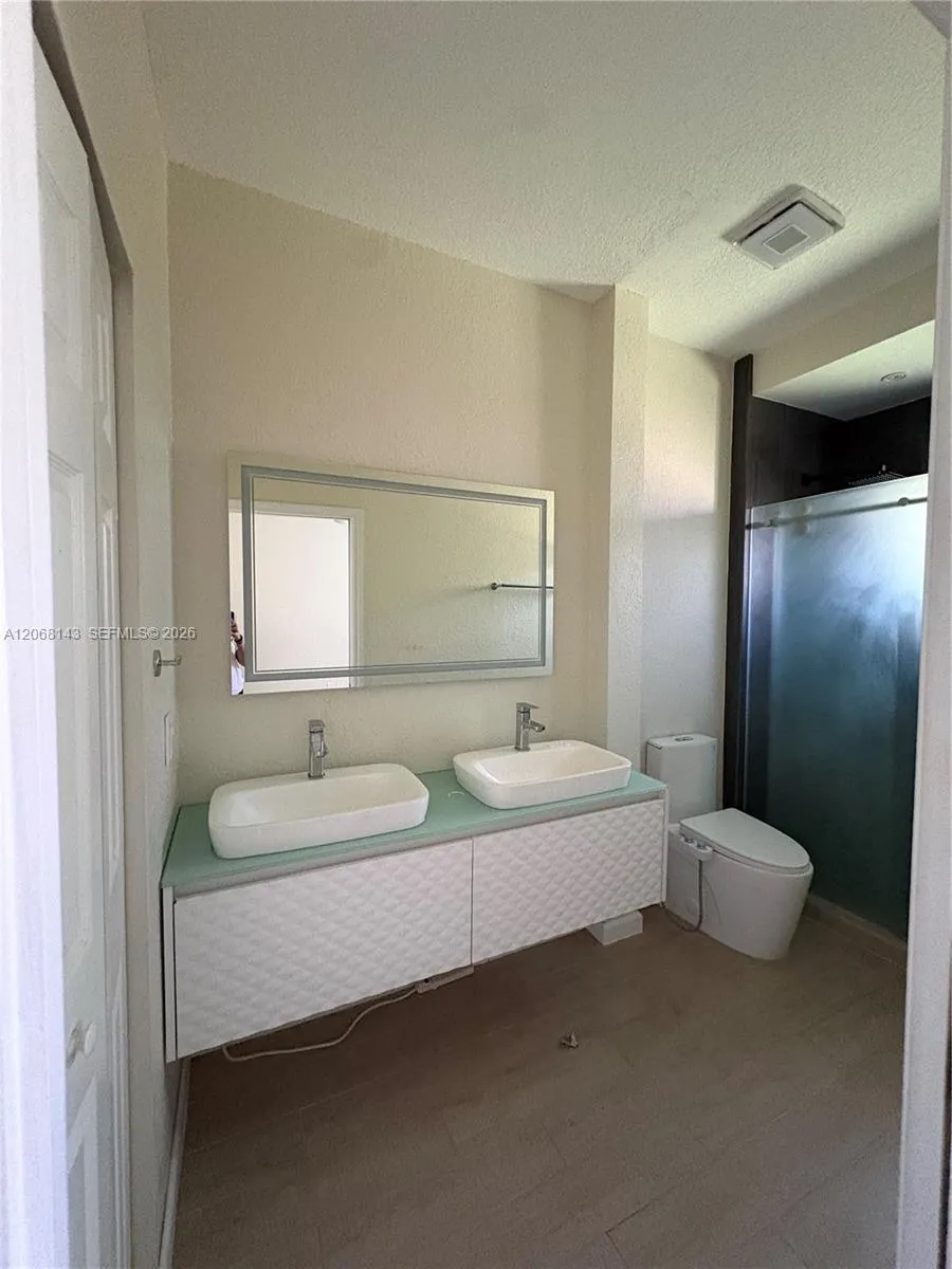 5725 Tuscany Way Tamarac, FL 33321