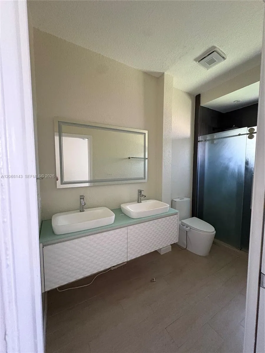 5725 Tuscany Way Tamarac, FL 33321