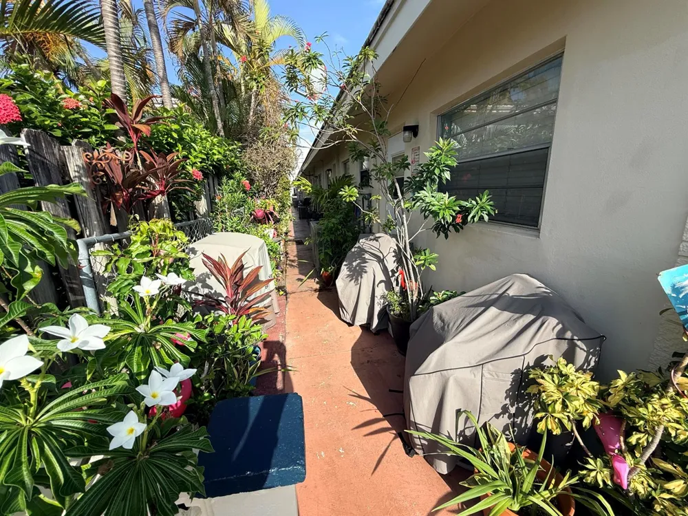 4649 Bougainvilla Drive Lauderdale By The Sea, FL 33308