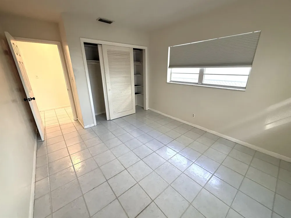 4649 Bougainvilla Drive Lauderdale By The Sea, FL 33308