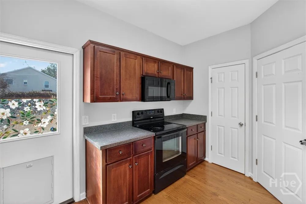 209 Chapel Lake S Savannah, GA 31419