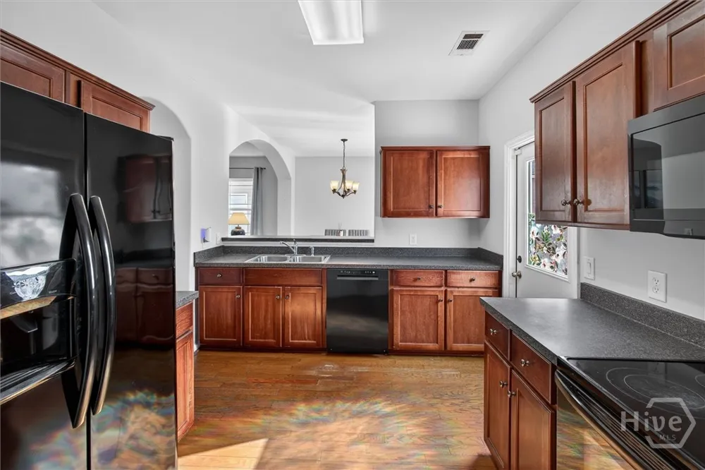 209 Chapel Lake S Savannah, GA 31419