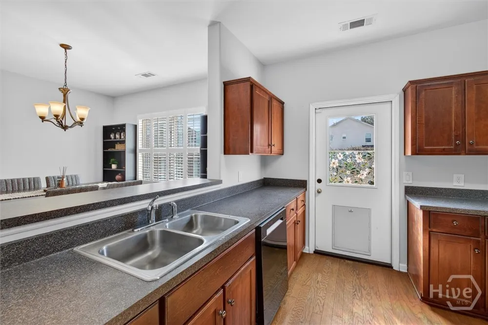 209 Chapel Lake S Savannah, GA 31419