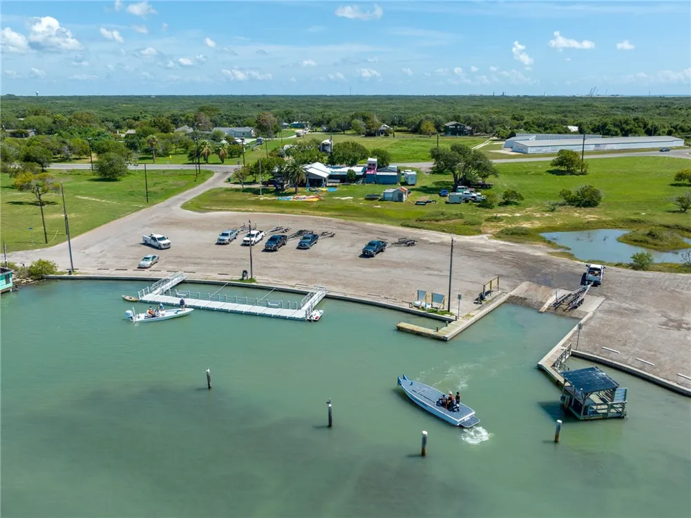 14 Massi Lane Ingleside, TX 78362