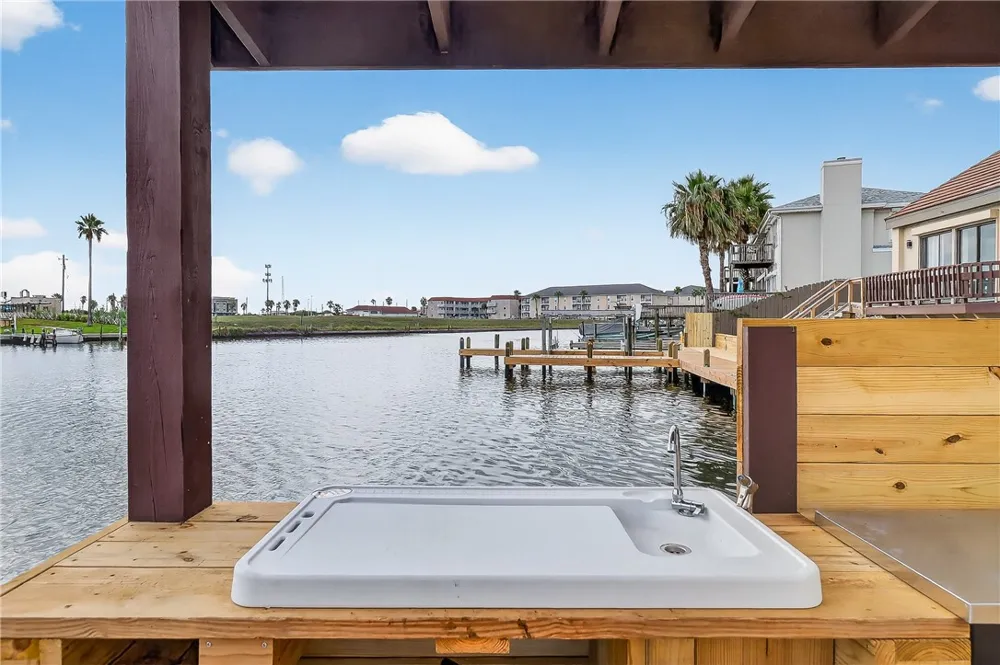 14142 E Cabana Street #4A Corpus Christi, TX 78418
